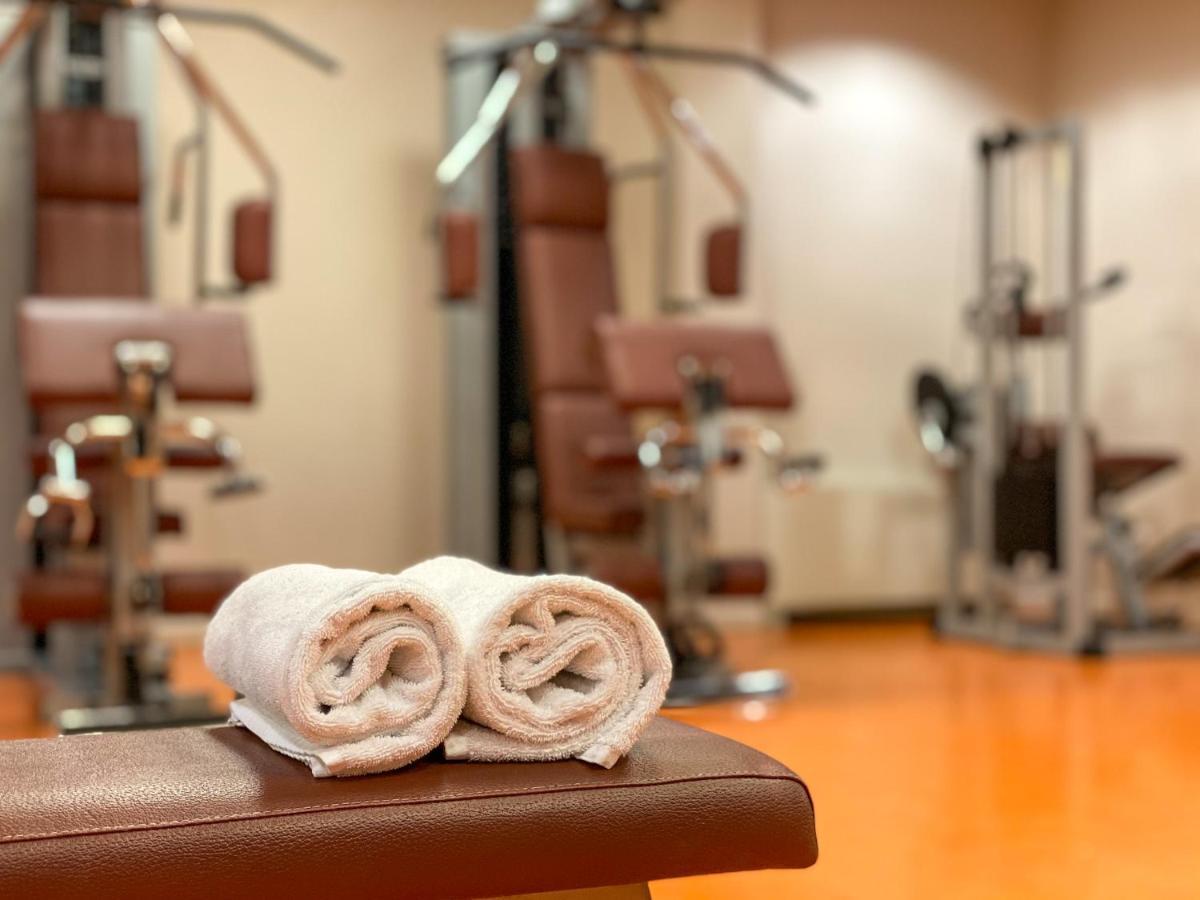 Best Western Plus Hotel Le Favaglie Cornaredo Esterno foto