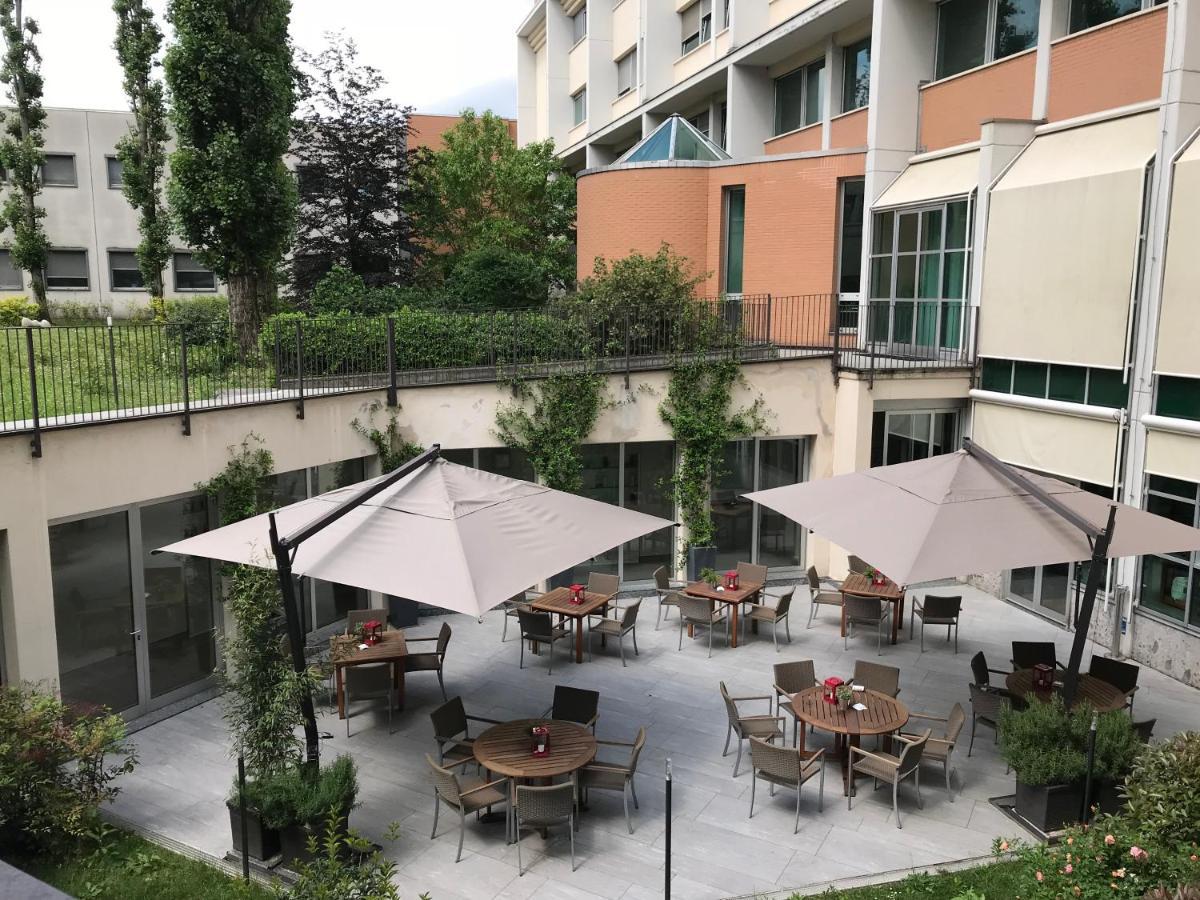 Best Western Plus Hotel Le Favaglie Cornaredo Esterno foto