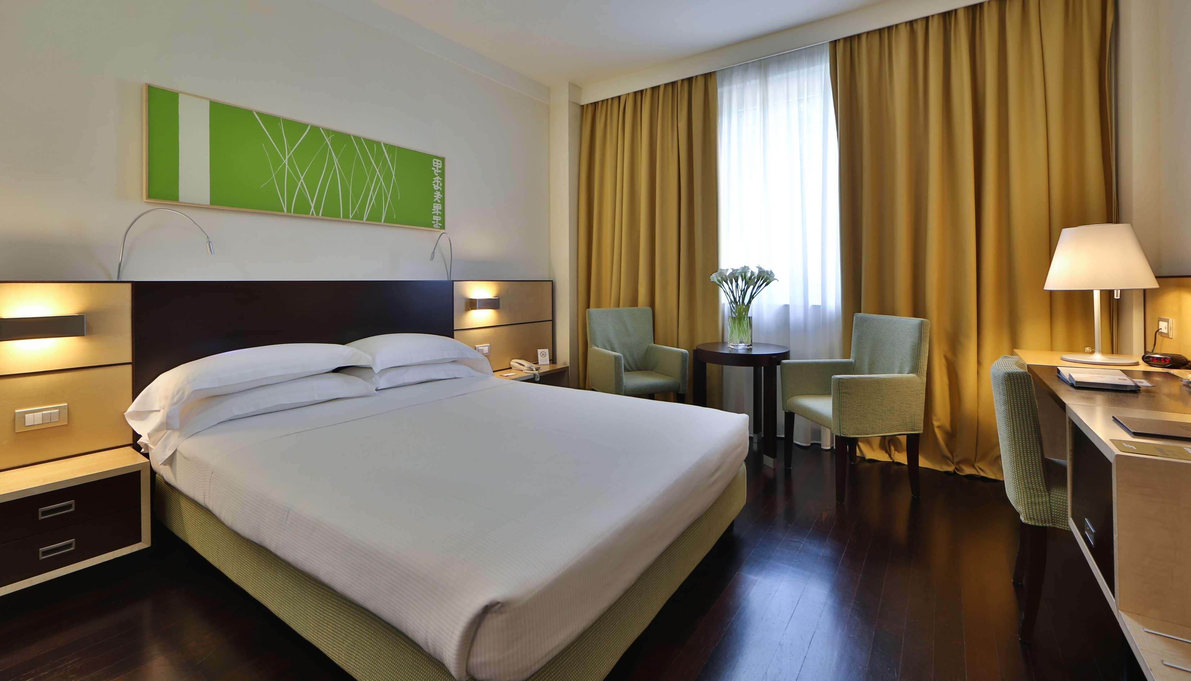 Best Western Plus Hotel Le Favaglie Cornaredo Esterno foto