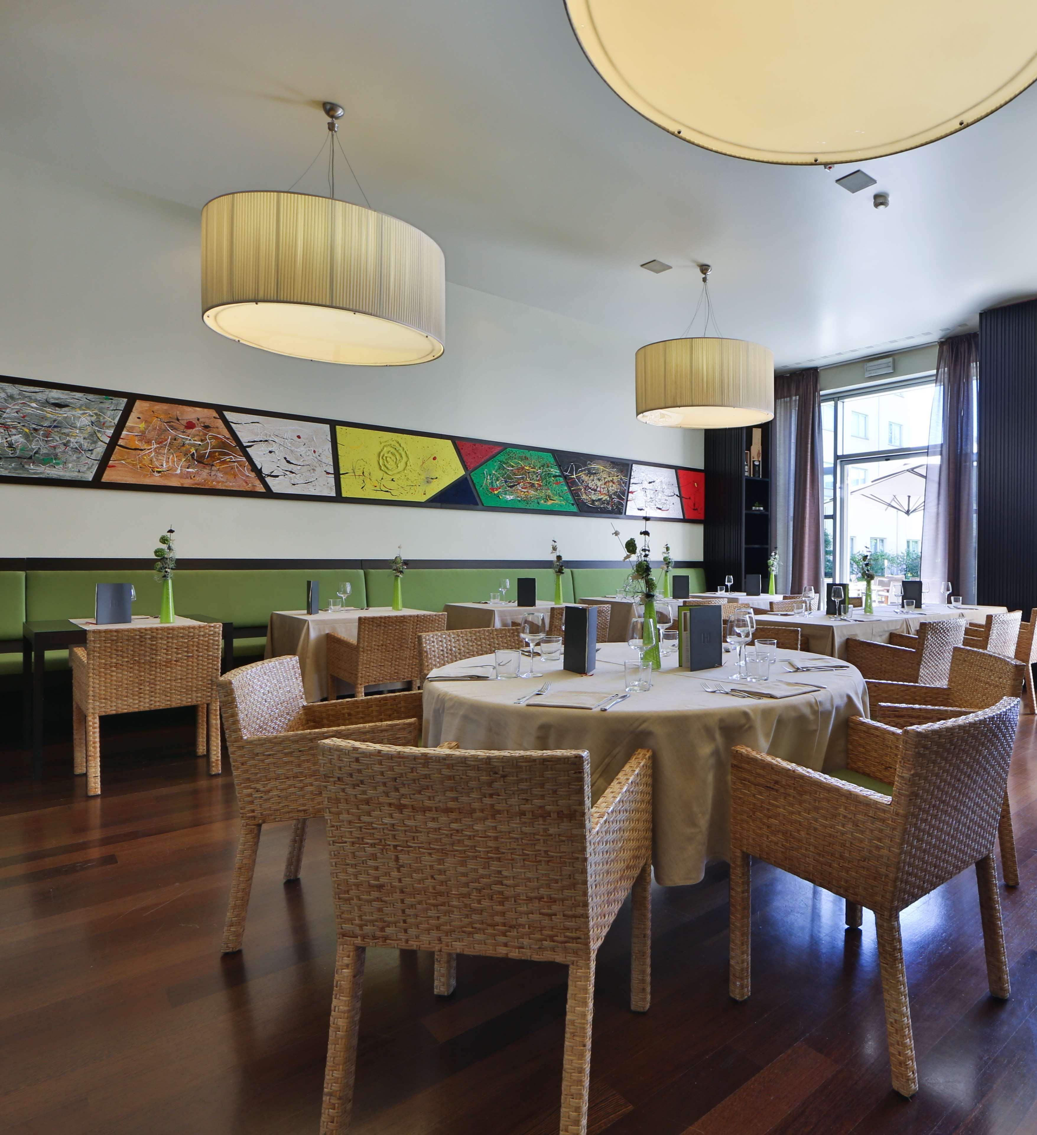 Best Western Plus Hotel Le Favaglie Cornaredo Esterno foto