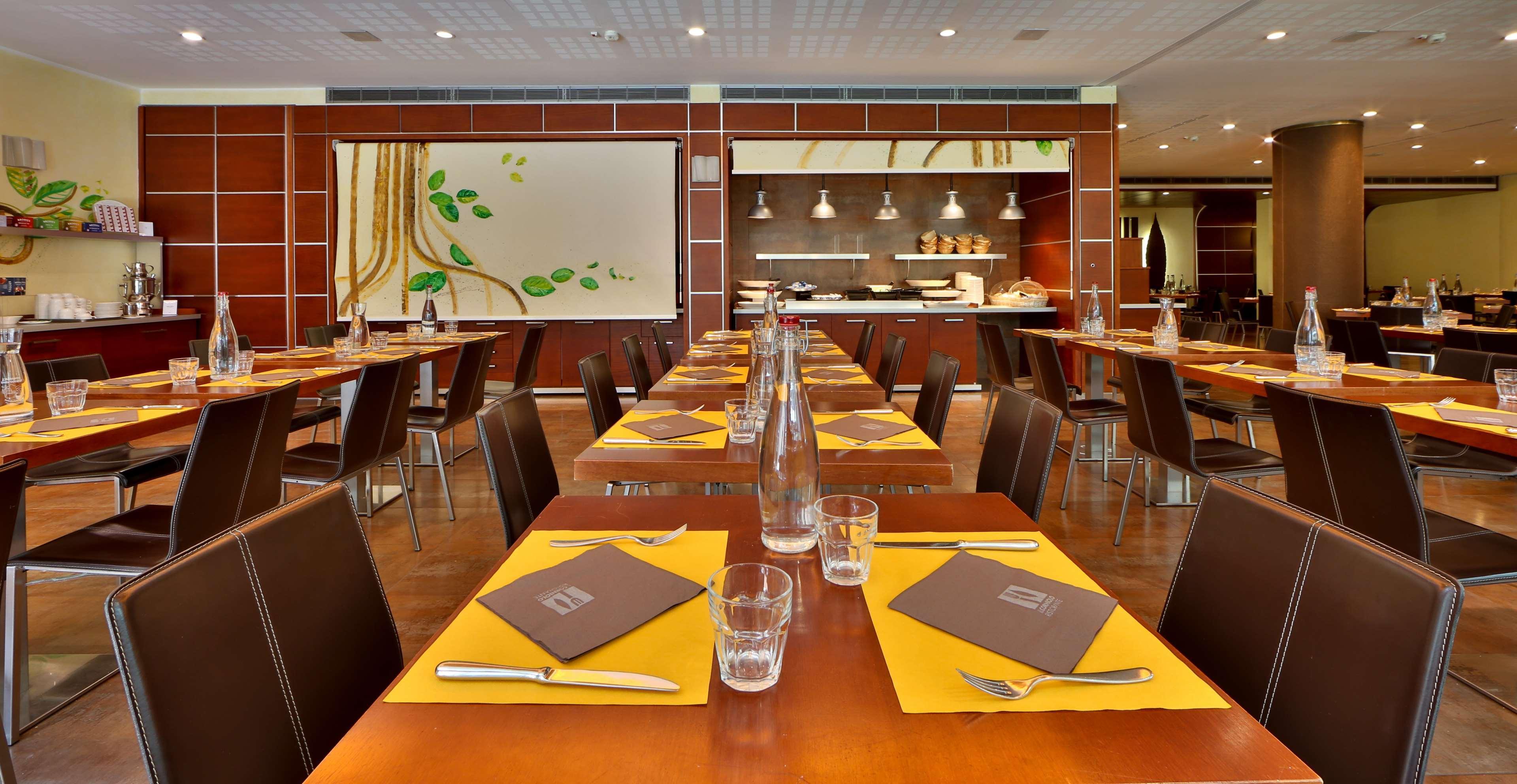 Best Western Plus Hotel Le Favaglie Cornaredo Esterno foto