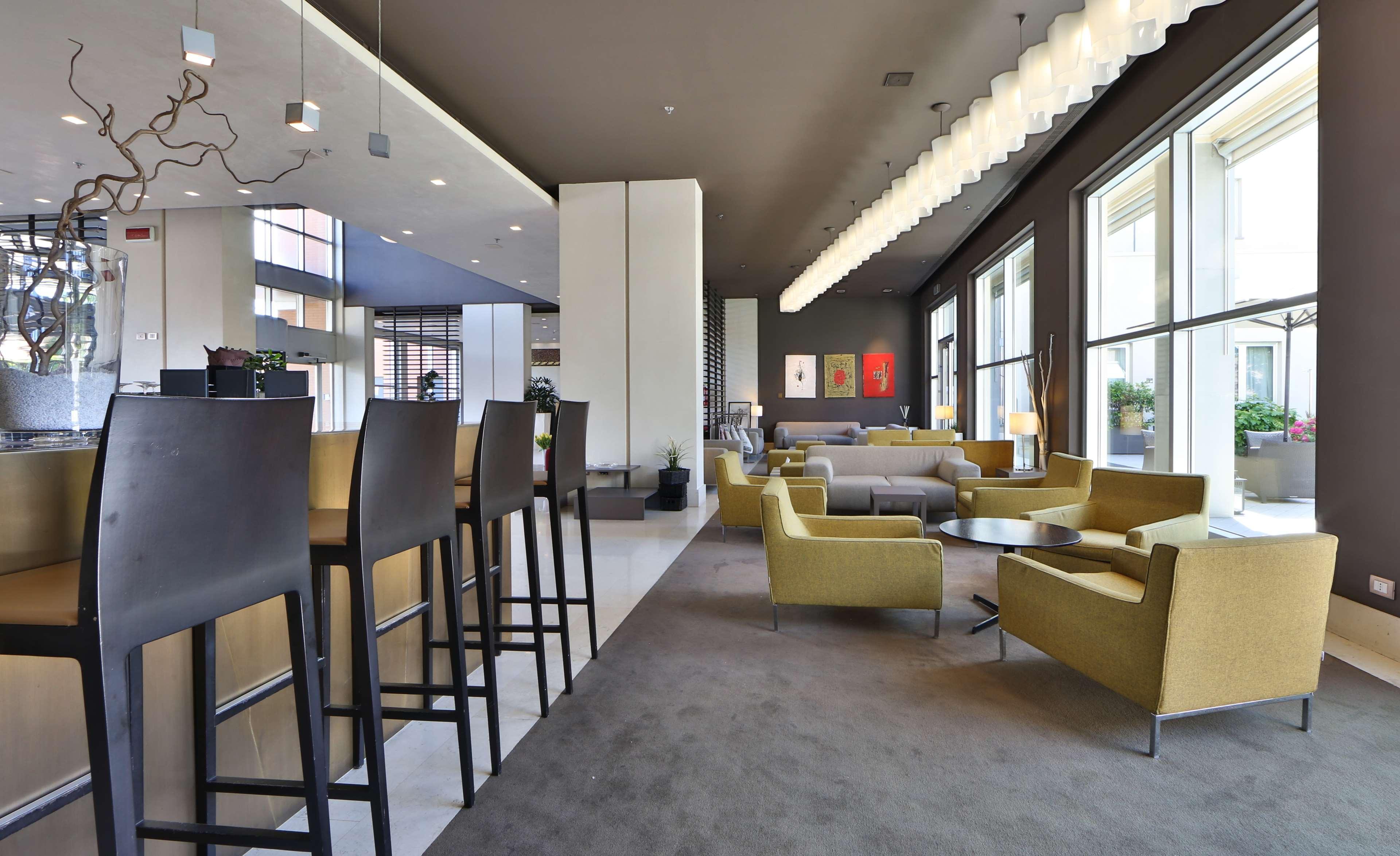 Best Western Plus Hotel Le Favaglie Cornaredo Esterno foto