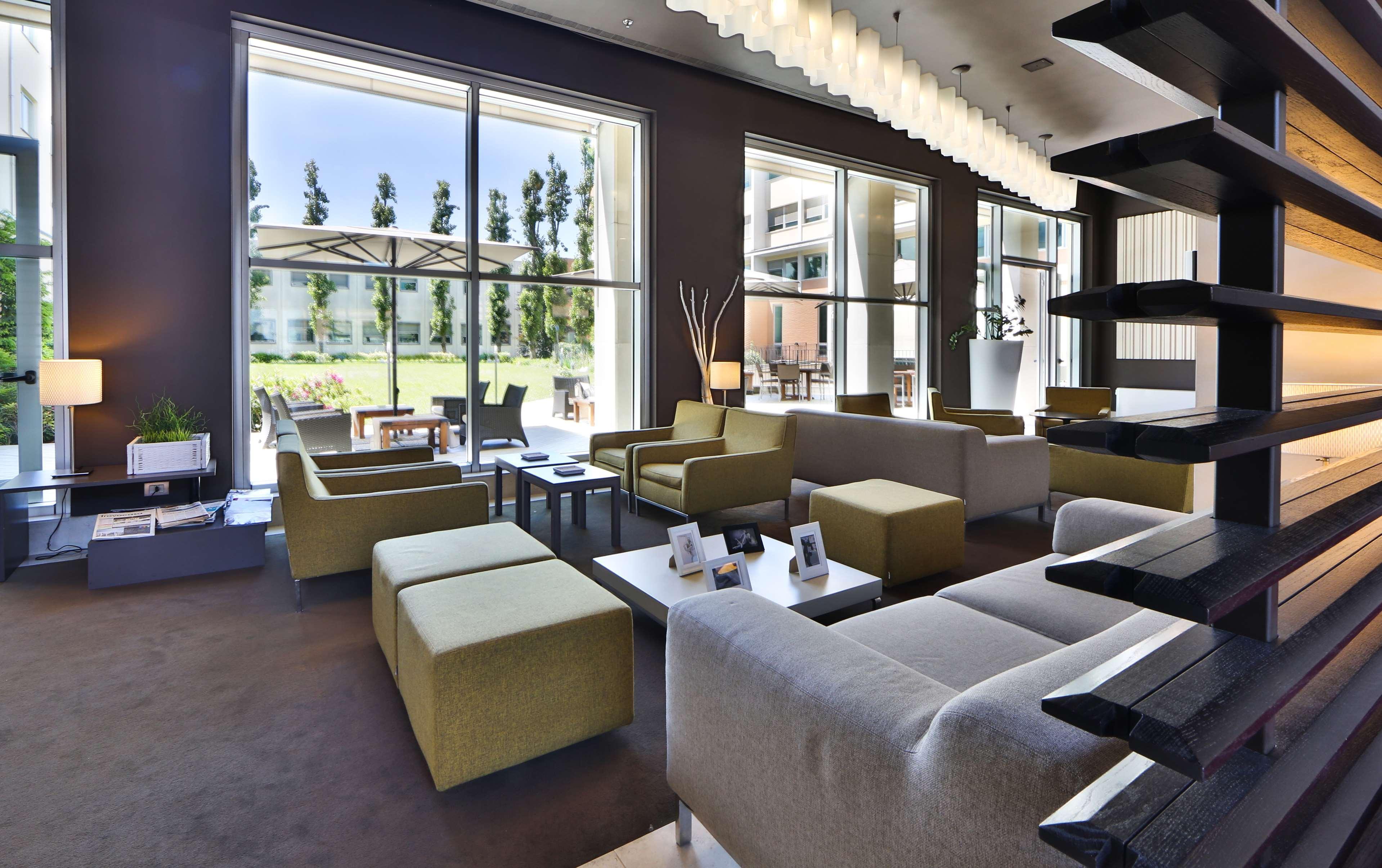 Best Western Plus Hotel Le Favaglie Cornaredo Esterno foto