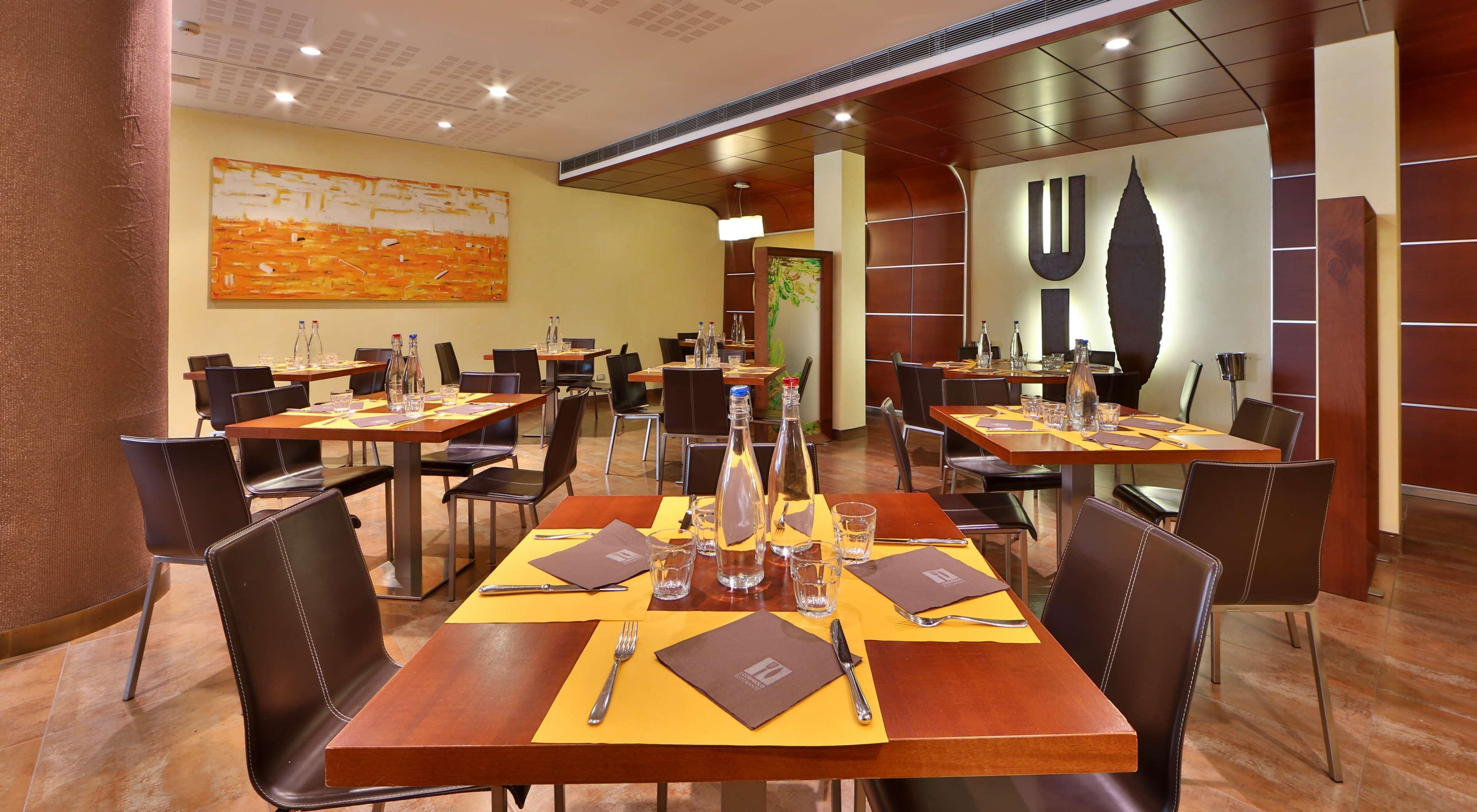 Best Western Plus Hotel Le Favaglie Cornaredo Esterno foto