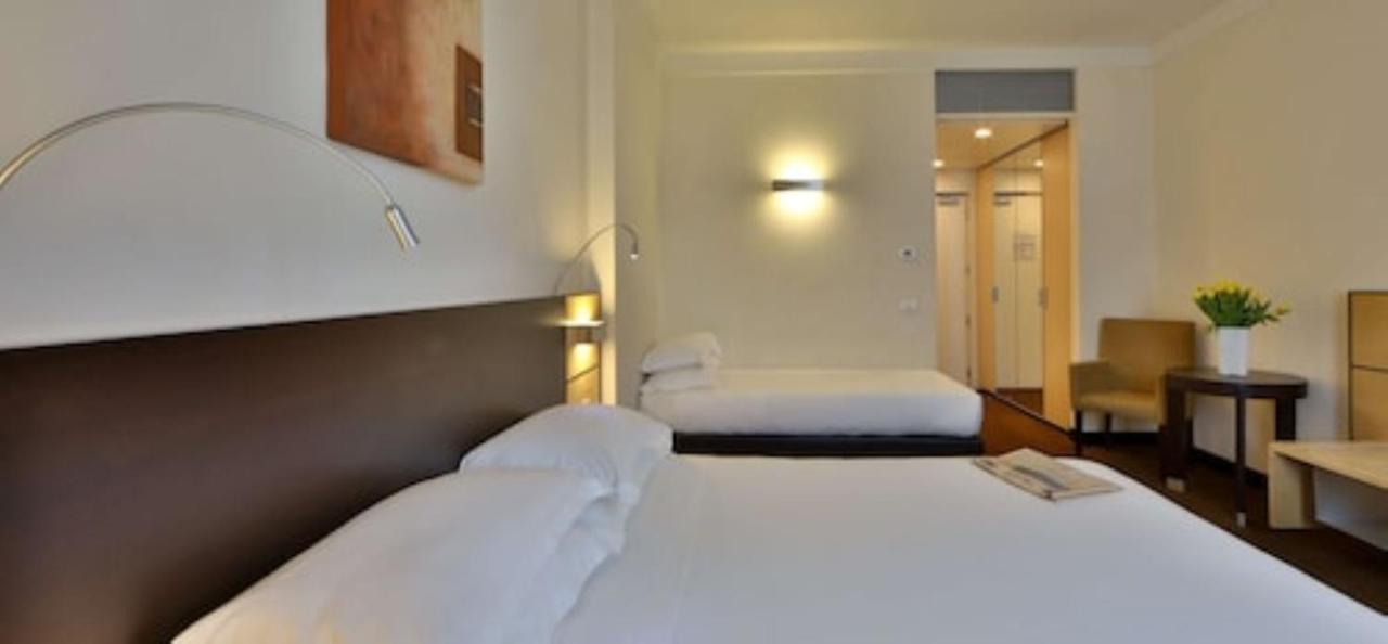 Best Western Plus Hotel Le Favaglie Cornaredo Esterno foto