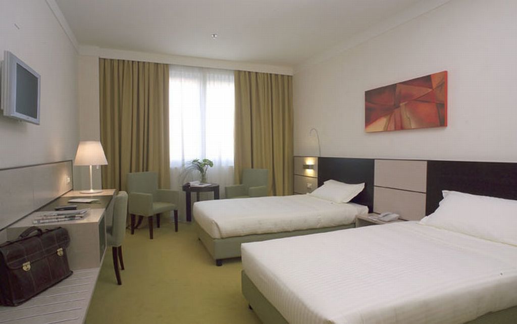 Best Western Plus Hotel Le Favaglie Cornaredo Camera foto