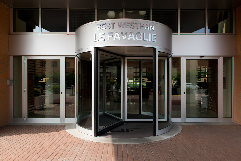 Best Western Plus Hotel Le Favaglie Cornaredo Esterno foto